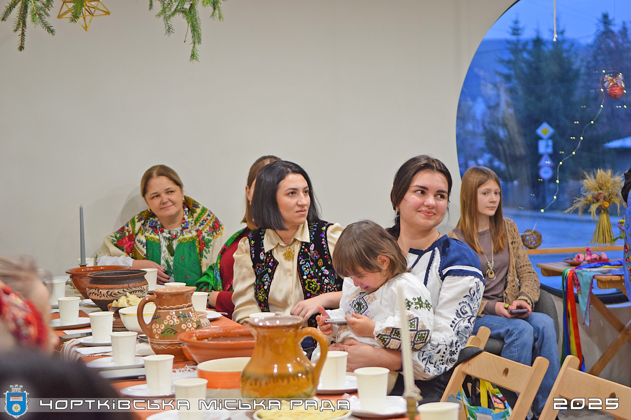 Новини Тернополя - фото з Вареничні вечорниці у Чорткові: народний одяг, колядки та традиції