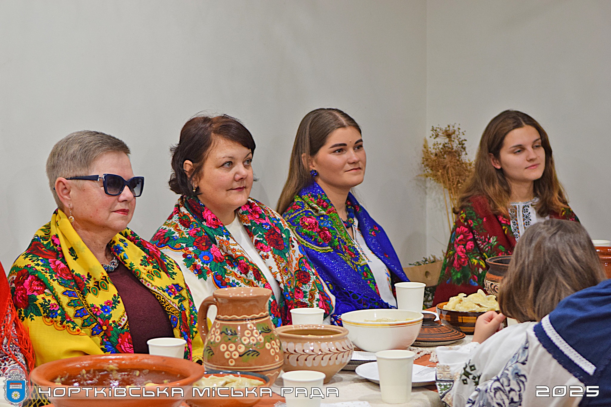 Новини Тернополя - фото з Вареничні вечорниці у Чорткові: народний одяг, колядки та традиції