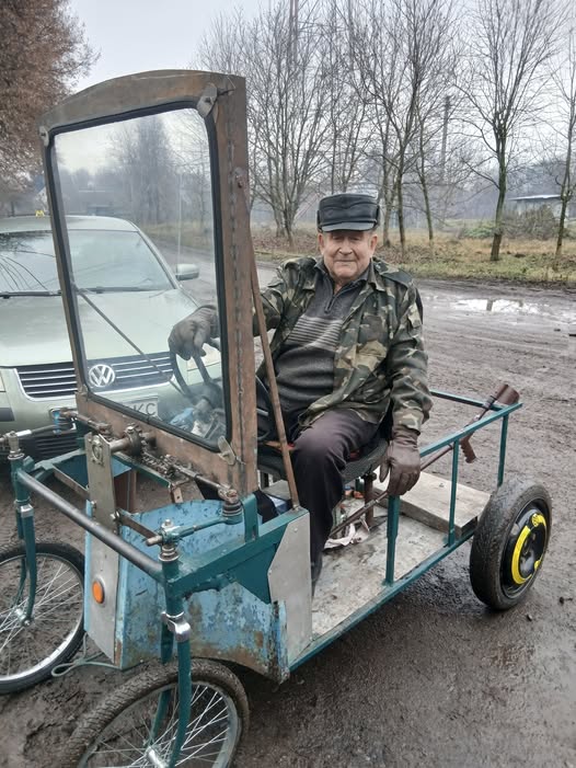 Новини Козятина - фото з Чудо-автомобіль їздить по Вівсяниках. Його змайстрував Василь Крина