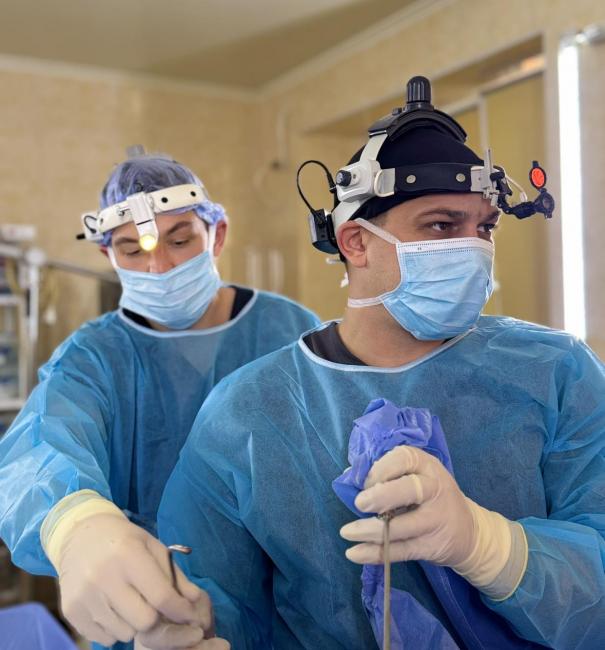 Новини Вінниці - фото з Вінницькі хірурги виконали унікальні операції на дихальних шляхах пацієнтів із тяжкими травмами шиї