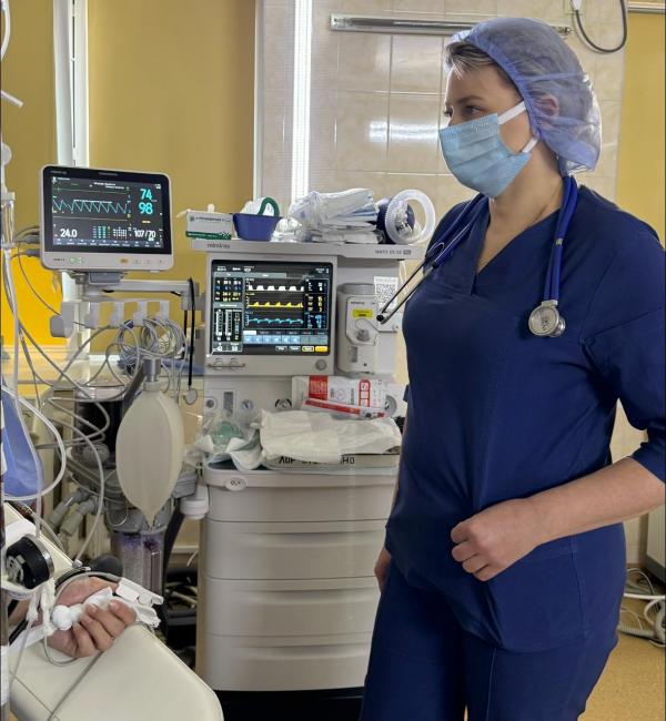 Новини Вінниці - фото з Вінницькі хірурги виконали унікальні операції на дихальних шляхах пацієнтів із тяжкими травмами шиї