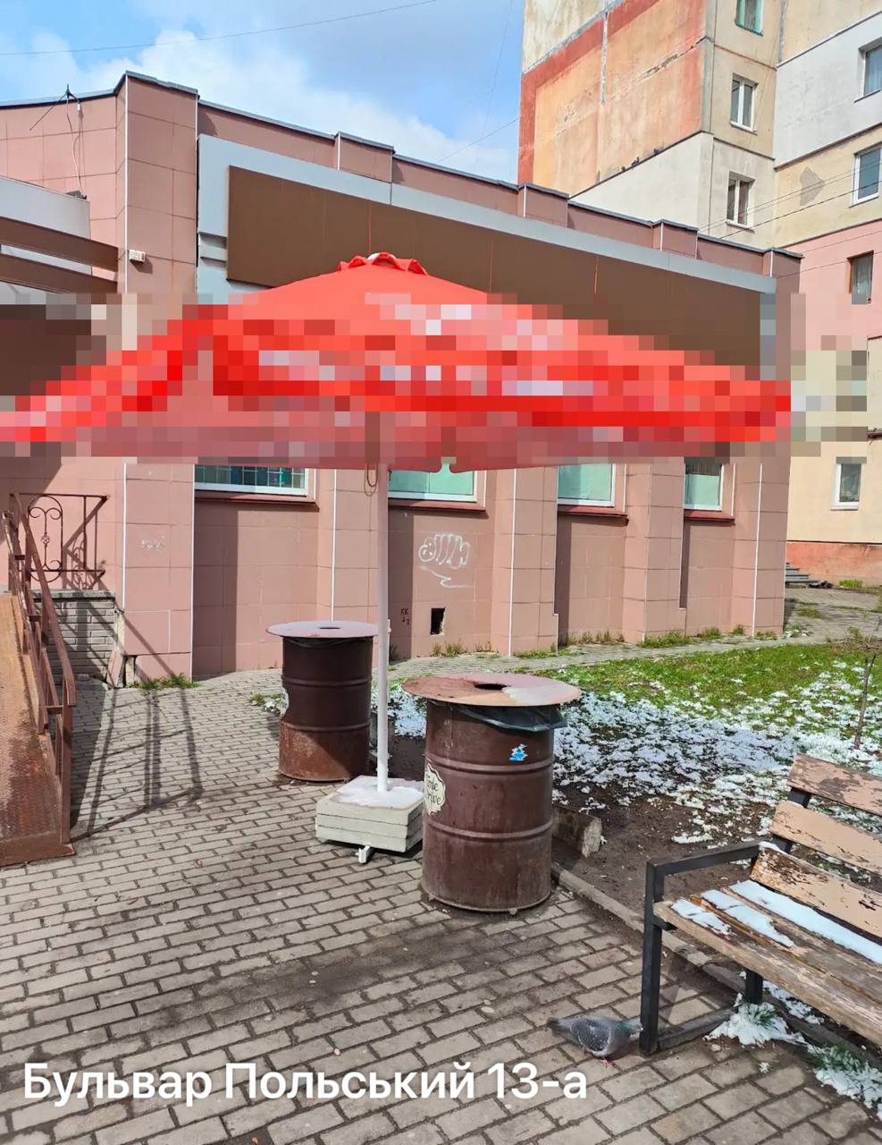 Новини Житомира - фото з У Житомирі демонтують самовільно встановлені МАФи та вуличні меблі