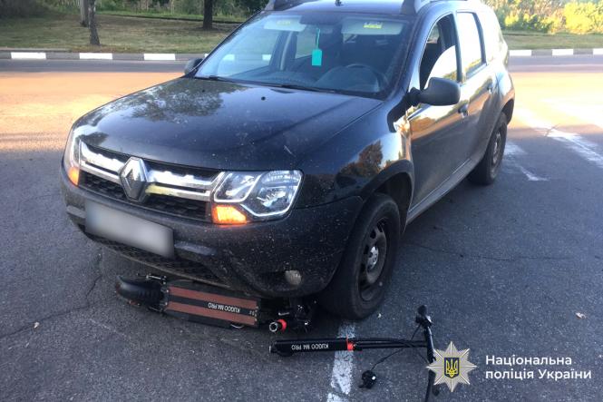 Новини Вінниці - фото з Аварія за участі самоката, мотоцикла та велосипеда: госпіталізували чотирьох дітей