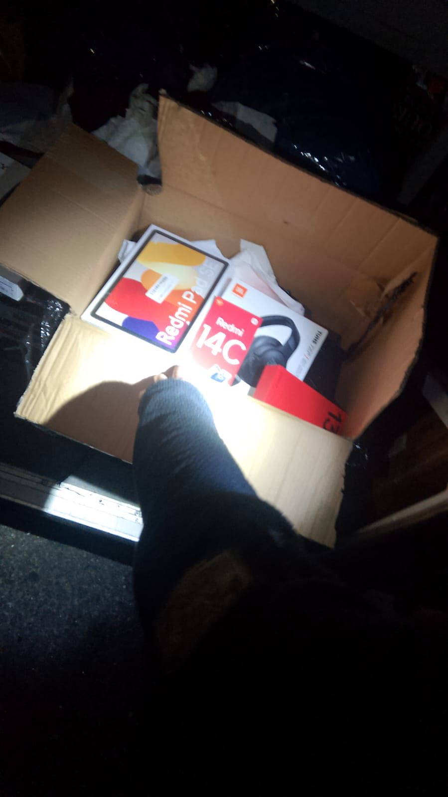 Новини Тернополя - фото з На кордоні з Польщею затримали автобус із «передачею» гаджетів для Тернополя