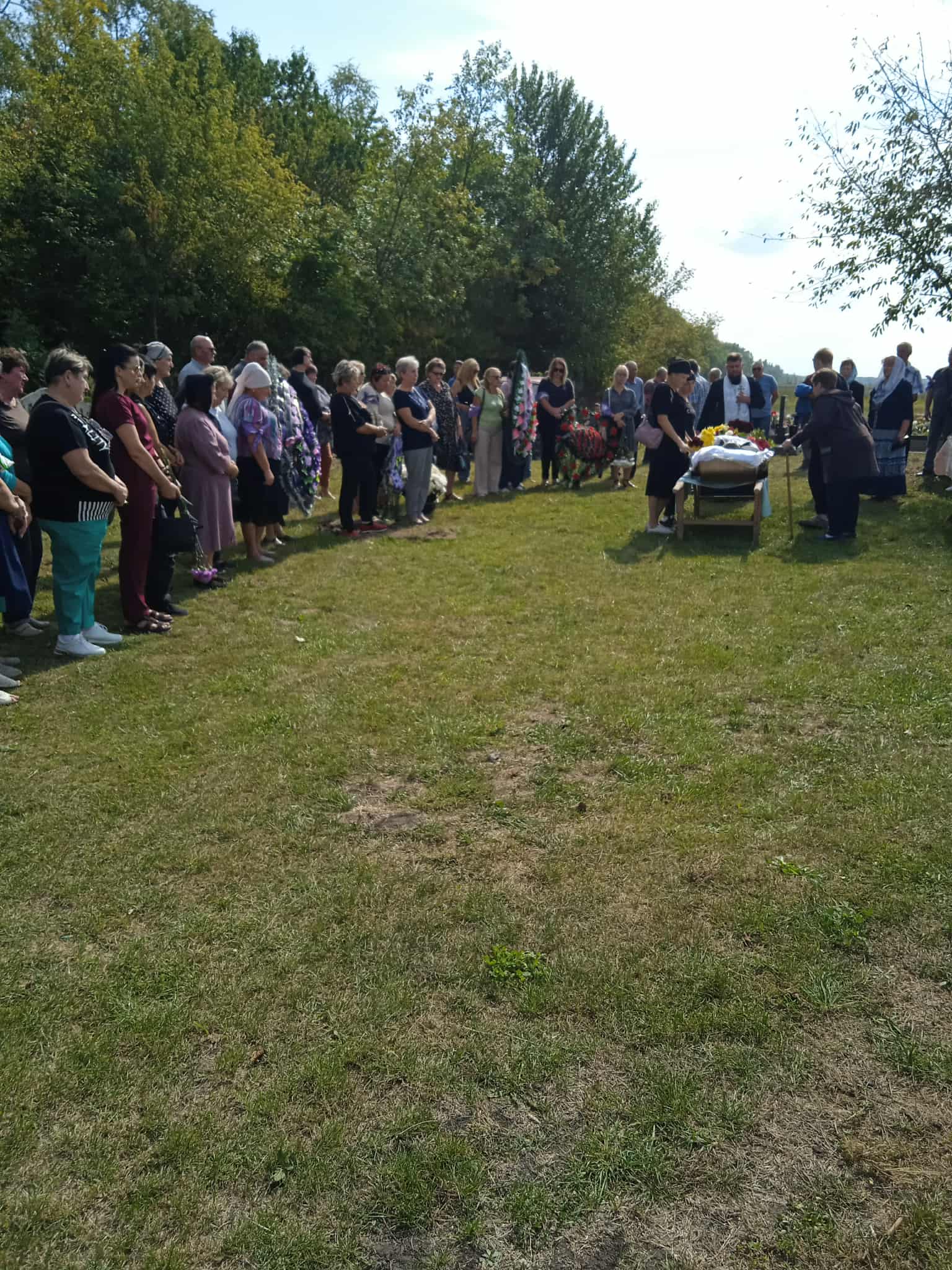 Новини Козятина - фото з Від будинку до цвинтаря співали пісні, поховали Володимира під пісню Яворина