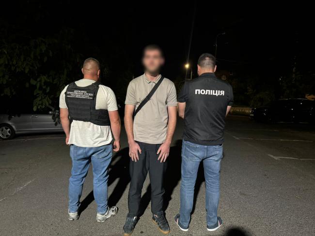 Новини Вінниці - фото з Затримали вінничанина, який за $11 500 організовував «турне» до Молдови