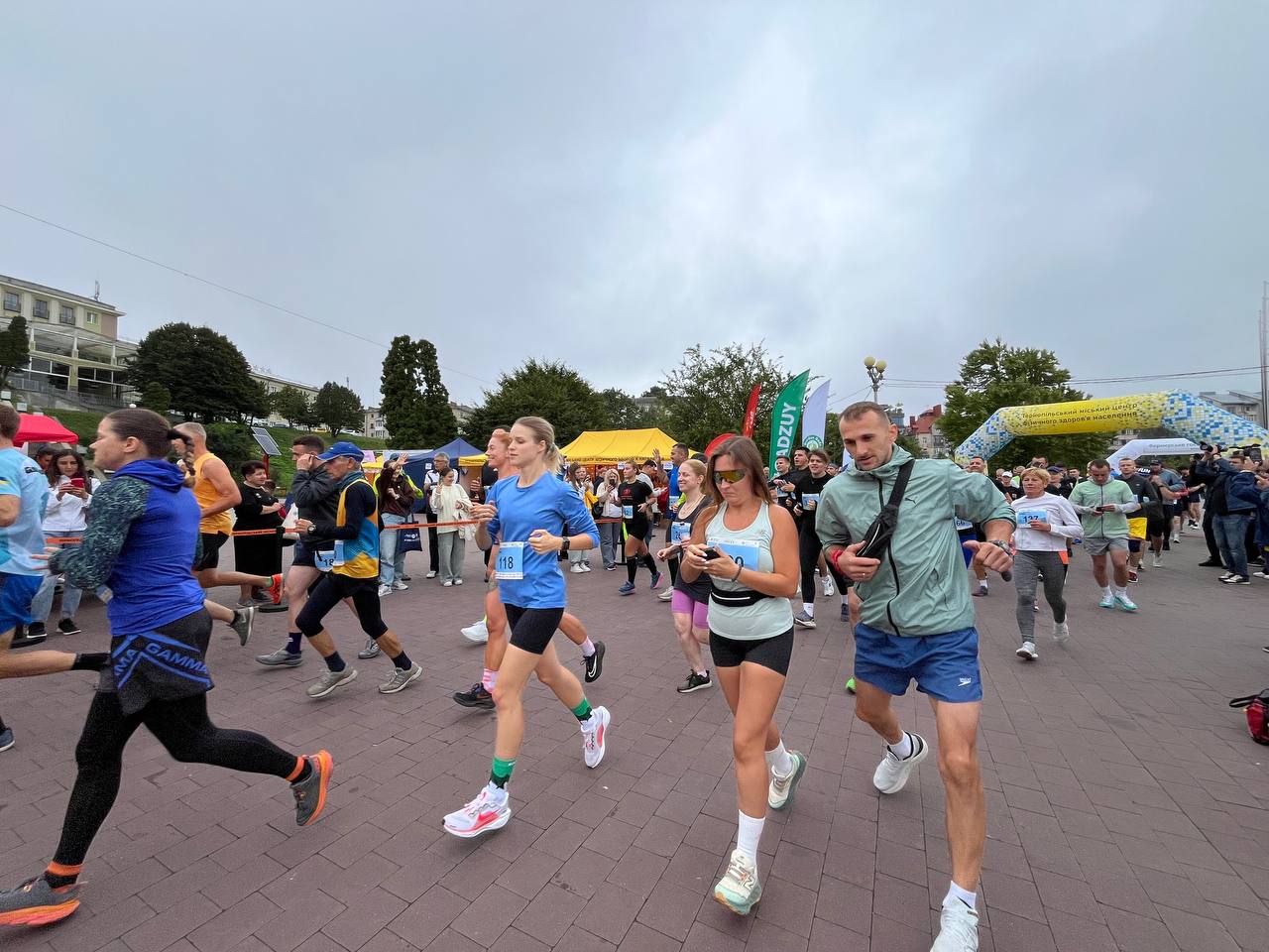 Новини Тернополя - фото з Озеряна-2025: тернополяни долали кілометри та збирали донати на ЗСУ