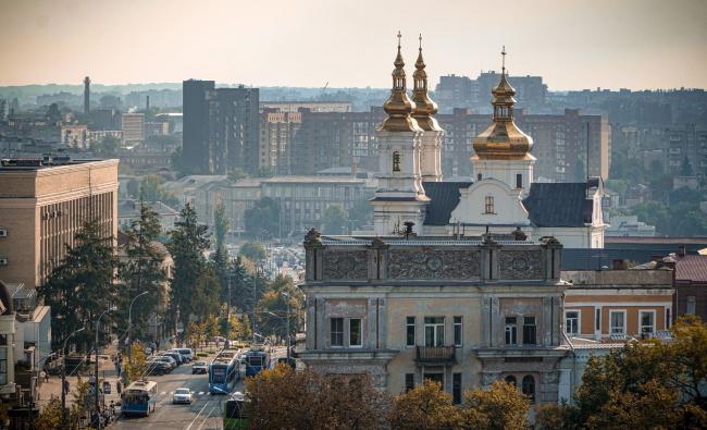 Новини Вінниці - фото з Вінниця, Бахмут, Миколаїв, Ужгород та Дніпро святкують День міста. Що спільного і що унікальне для кожного?