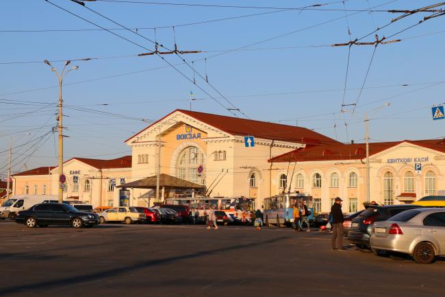 Новини Вінниці - фото з Вінниця, Бахмут, Миколаїв, Ужгород та Дніпро святкують День міста. Що спільного і що унікальне для кожного?