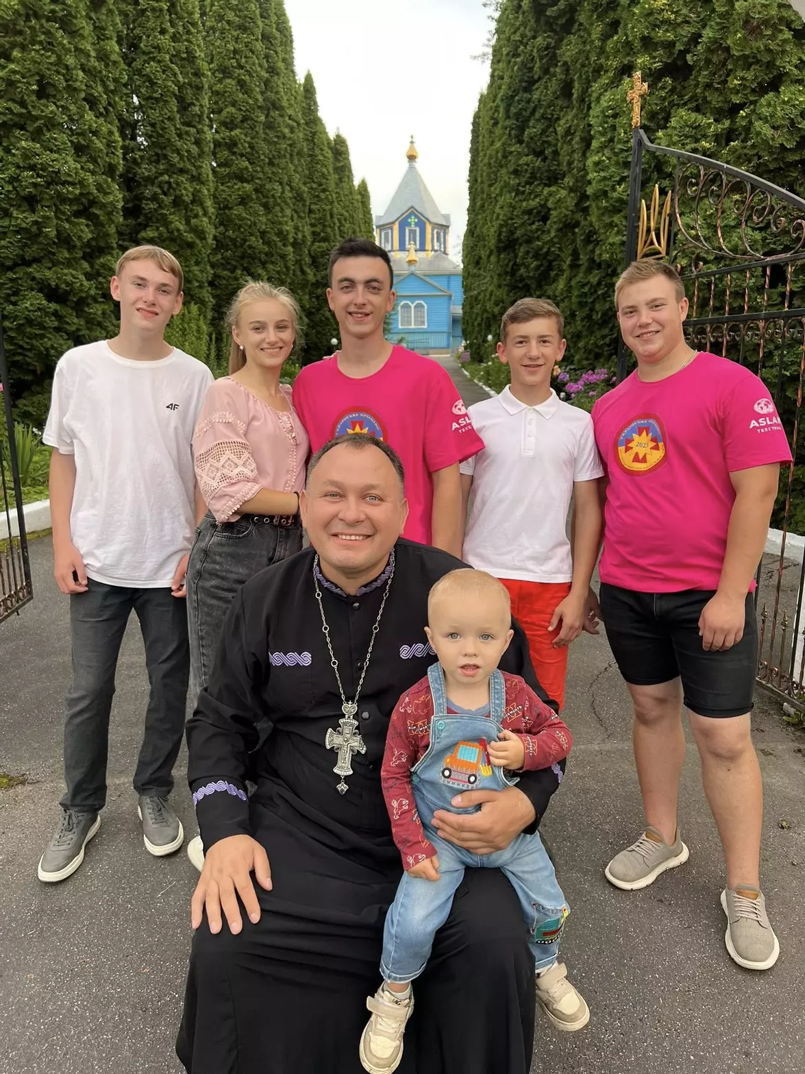 Новини Тернополя - фото з Чи можна одягати фату вдруге та чи гріх — таблетки для потенції: відповідає отець Філюк