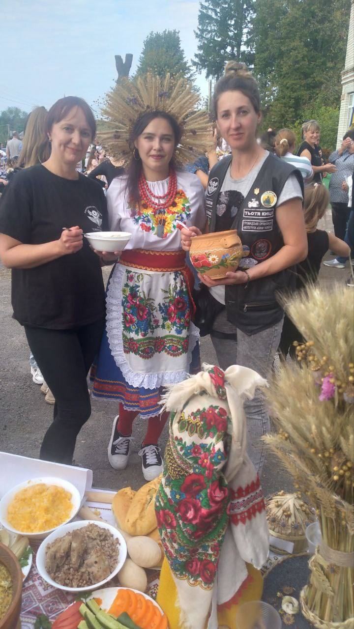 Новини Козятина - фото з У Пляховій пройшов етнографічний фестиваль «Борщ і каша — сила наша»
