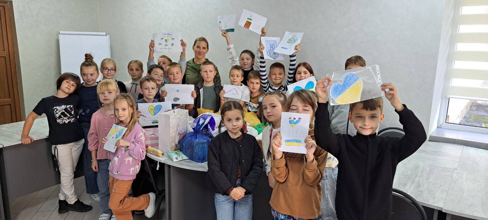 Новини Тернополя - фото з Семикласниця з Тернополя придбала Starlink для своєї вчительки, яка служить в ЗСУ