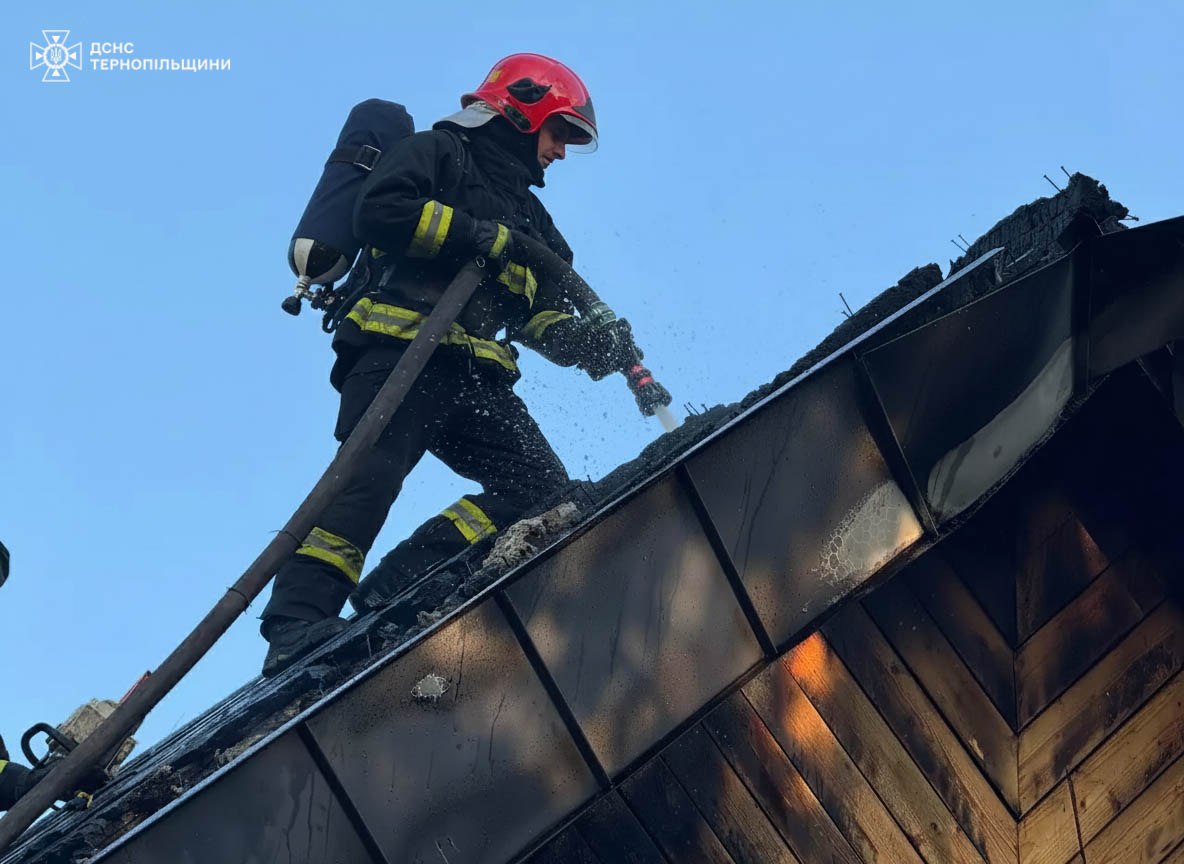 Новини Тернополя - фото з Бездиханне тіло знайшли на місці пожежі в Нараївській громаді