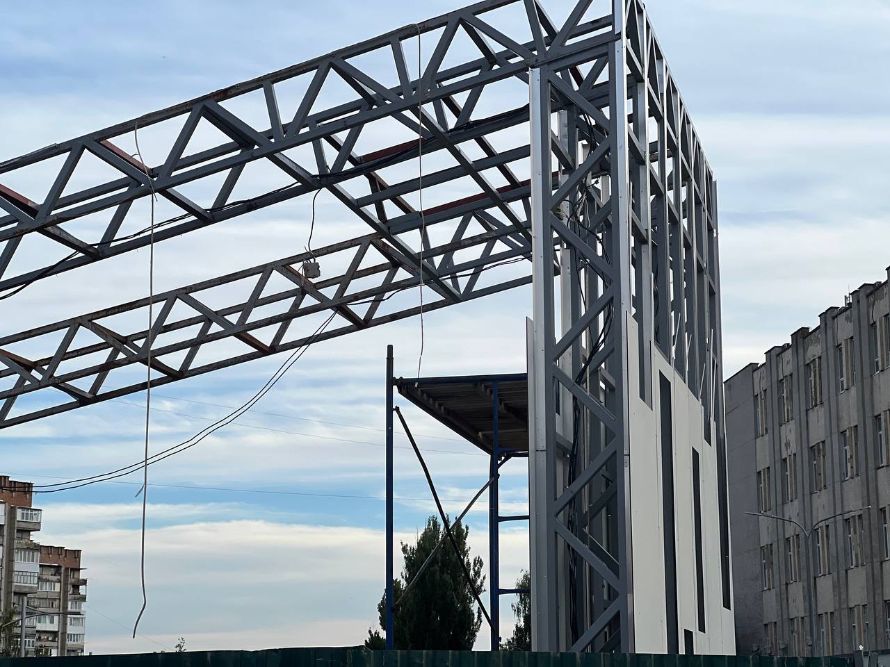 Новини Вінниці - фото з У Вінниці ремонтують арку на проспекті Космонавтів: що зміниться та коли завершать роботи