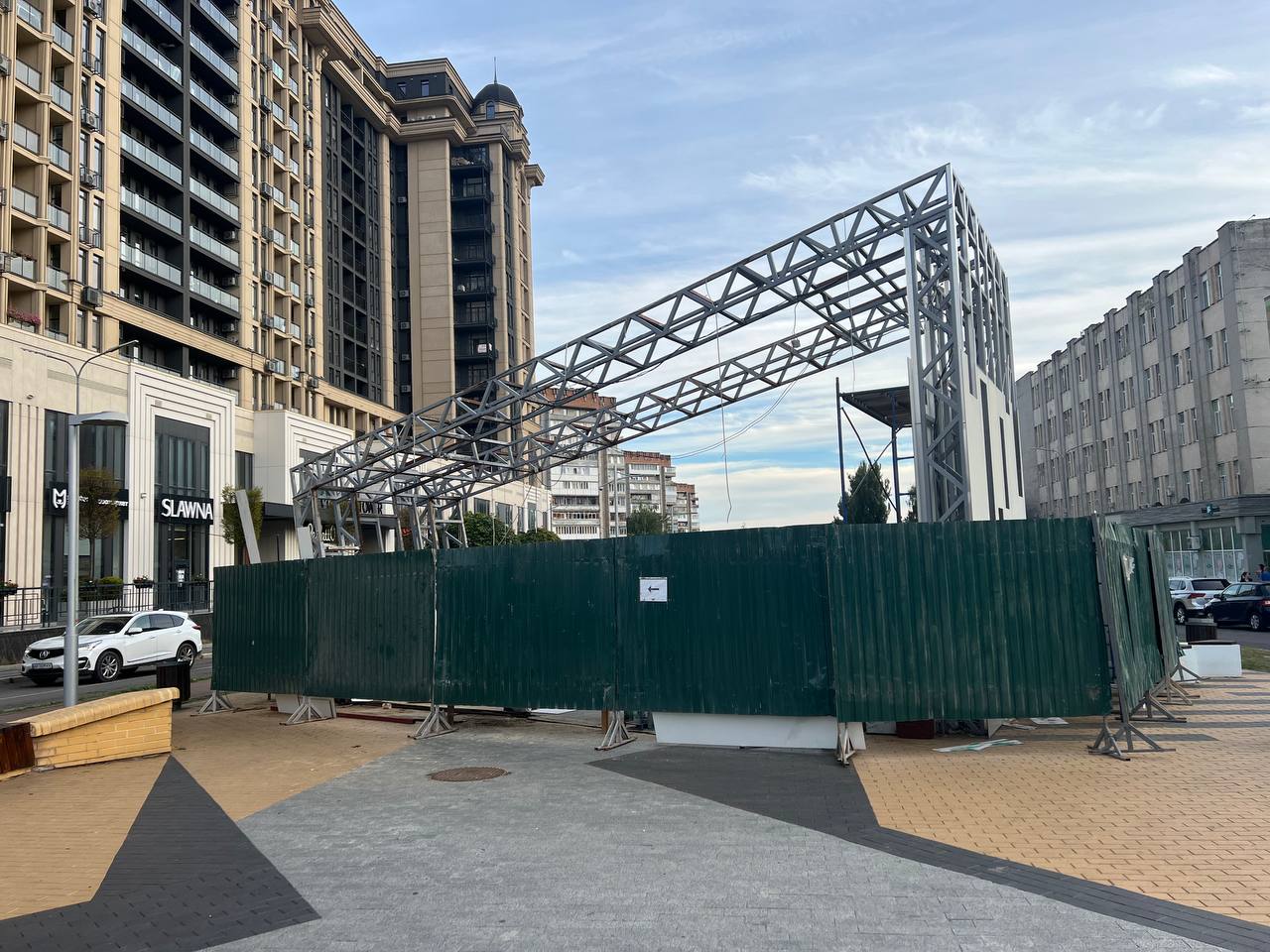 Новини Вінниці - фото з У Вінниці ремонтують арку на проспекті Космонавтів: що зміниться та коли завершать роботи