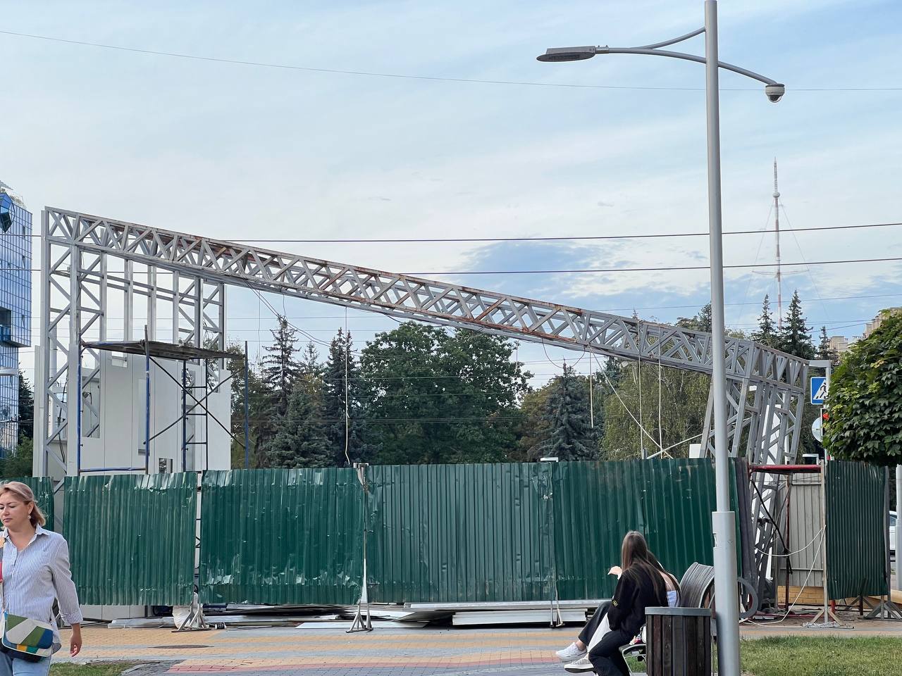 Новини Вінниці - фото з У Вінниці ремонтують арку на проспекті Космонавтів: що зміниться та коли завершать роботи