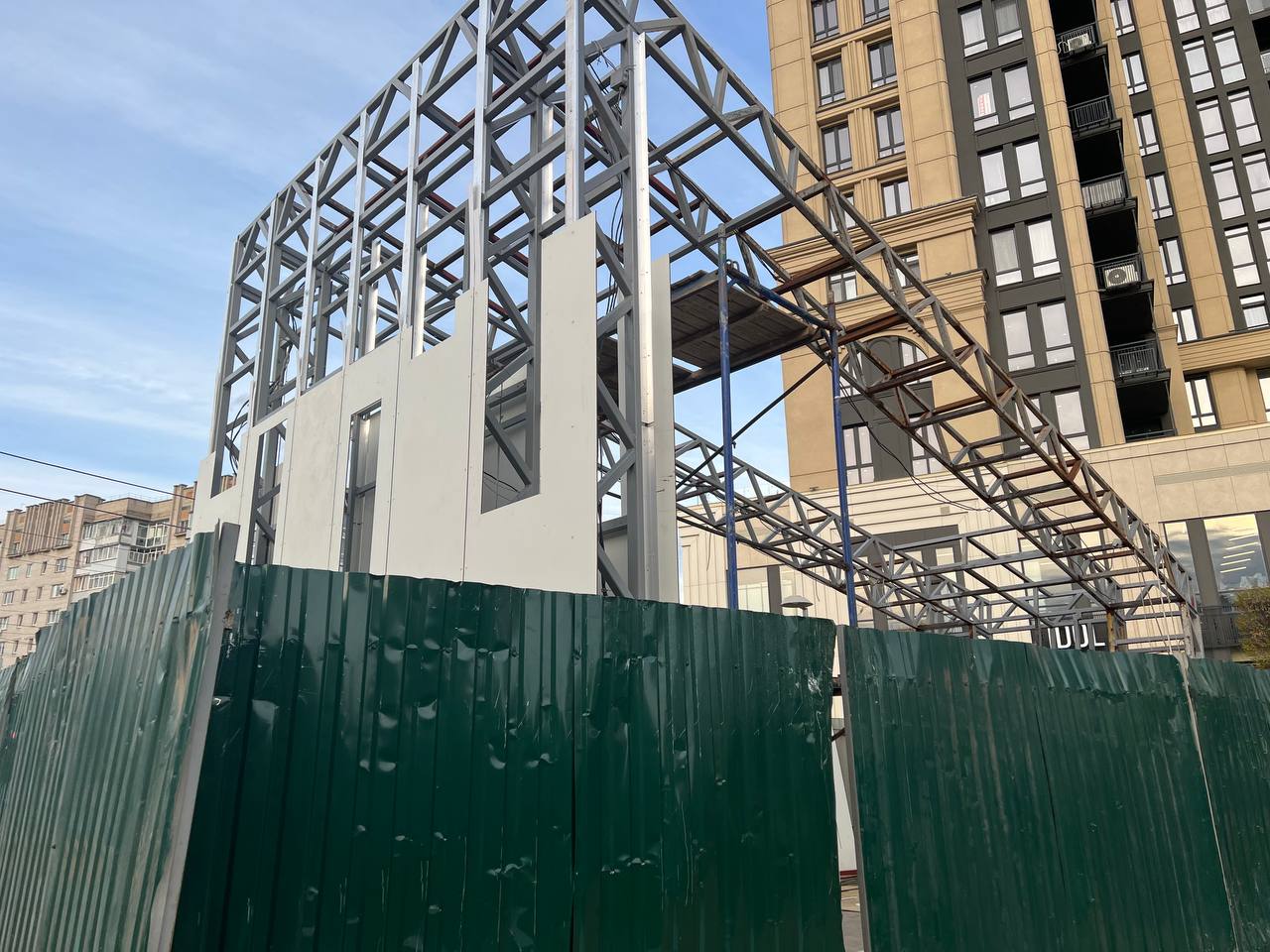 Новини Вінниці - фото з У Вінниці ремонтують арку на проспекті Космонавтів: що зміниться та коли завершать роботи