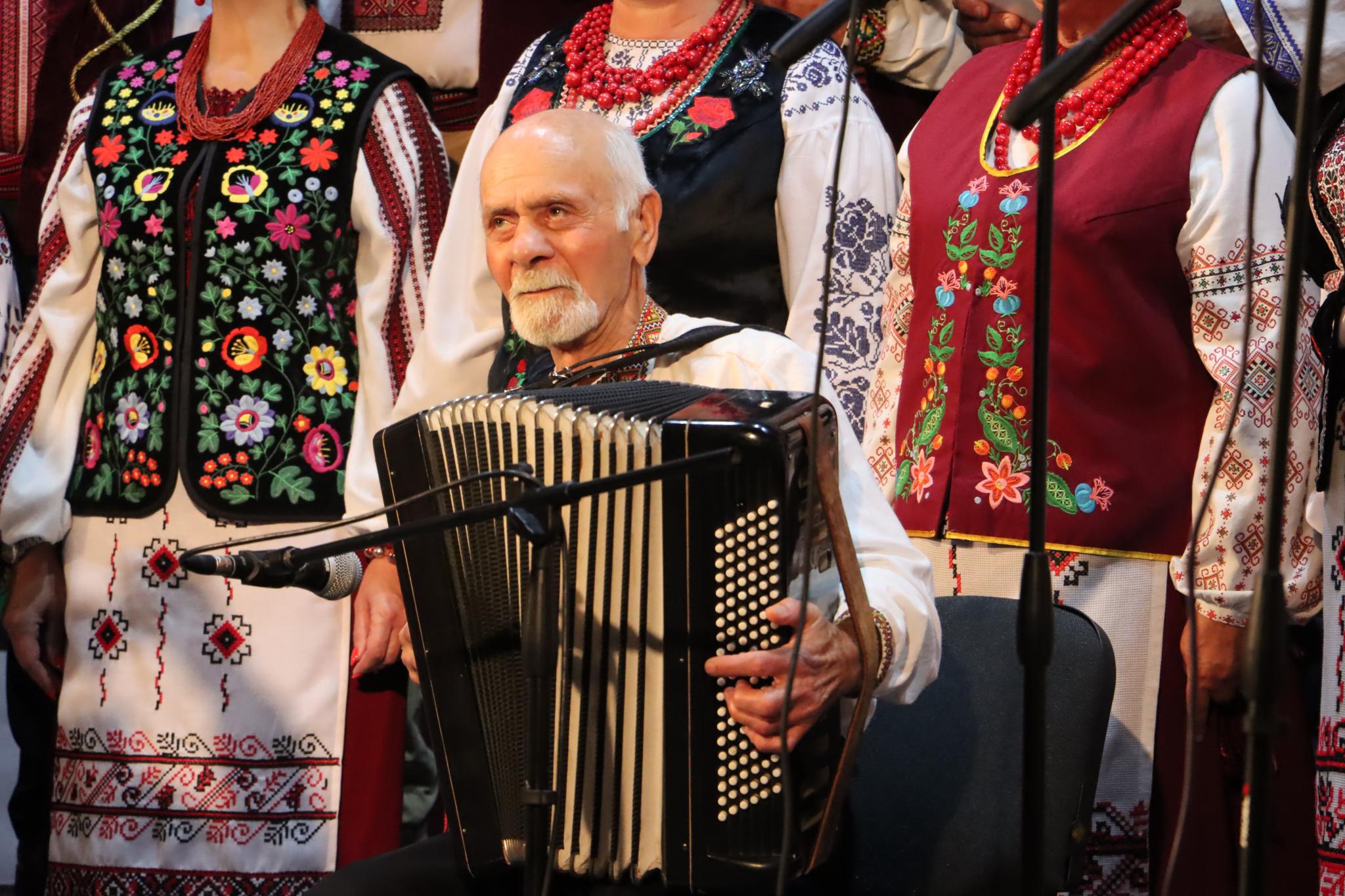 Новини Тернополя - фото з В Українському Домі благодійний концерт: збирають гроші на підтримку захисників