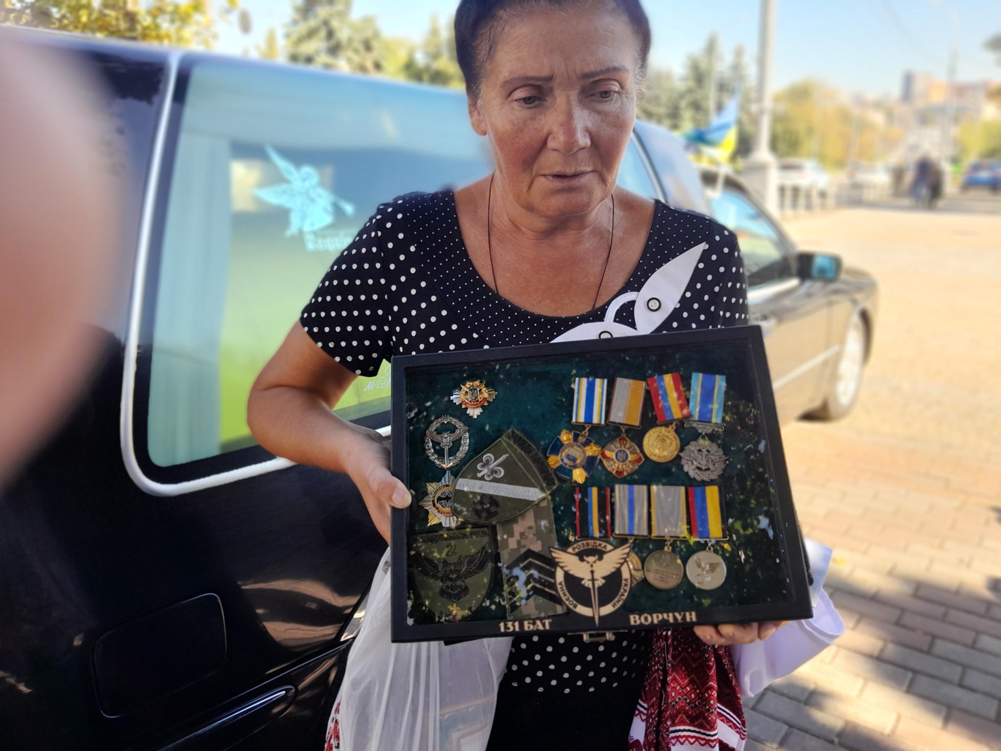 Новини Вінниці - фото з «Встиг обійняти донечку на її третій день народження»: Вінниця схилила голову перед розвідником Олегом Кривогузом