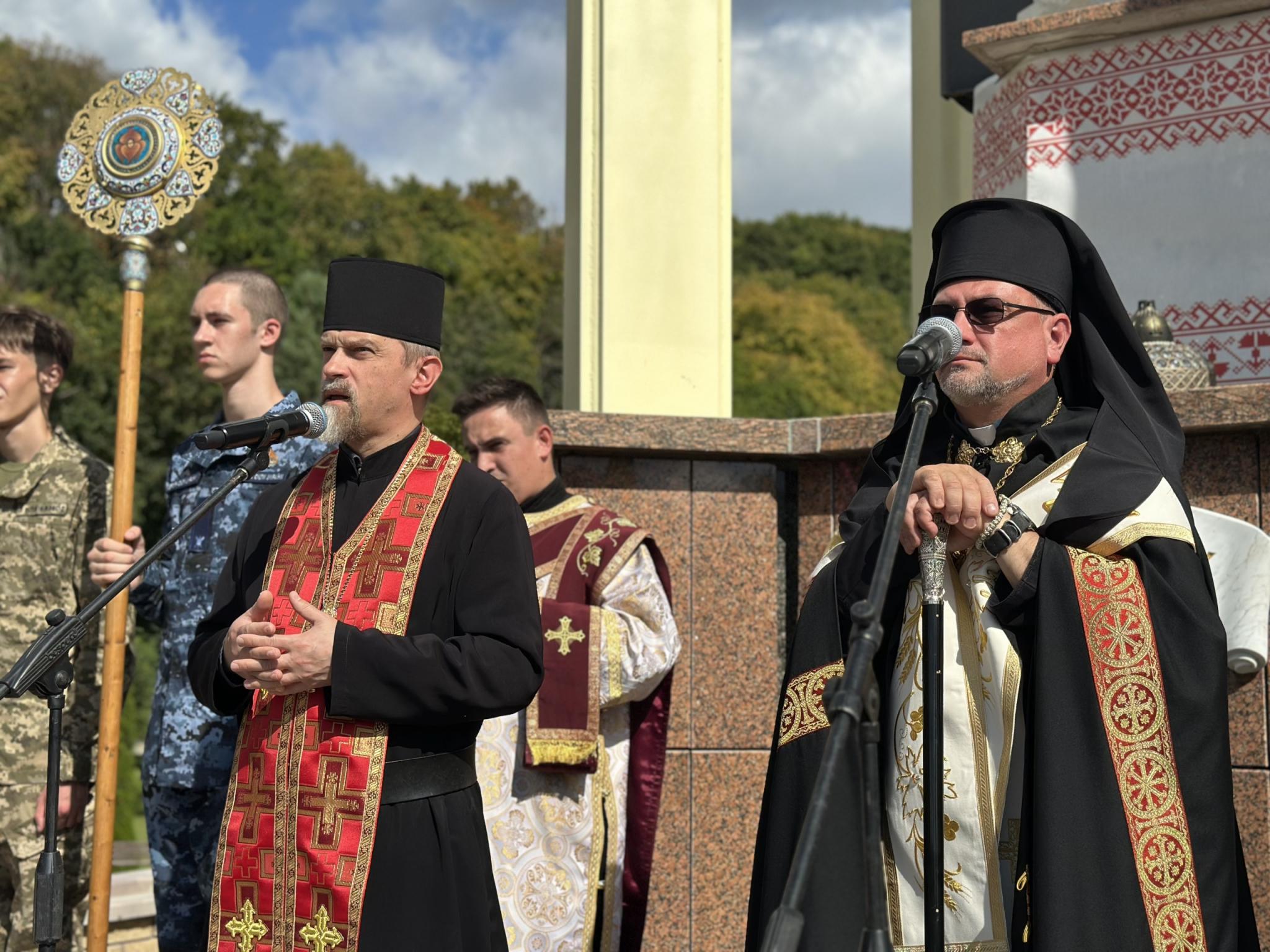 Новини Тернополя - фото з Військові зі всієї країни з'їхались на прощу до Зарваниці