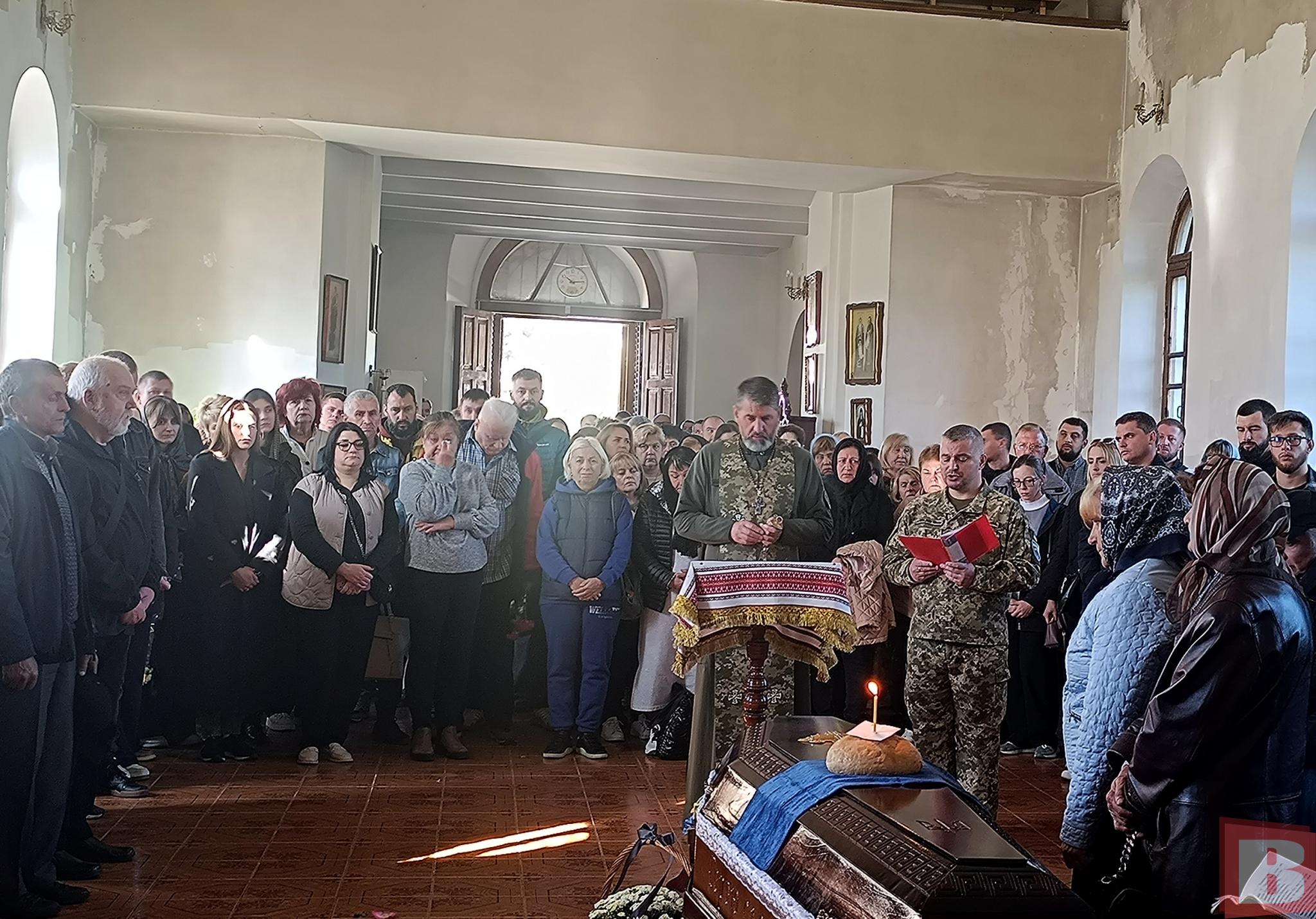 Новини Хмельницького - фото з «Таких, як він, дуже мало». Хмельницький попрощався з волонтером і воїном Іваном Галицьким