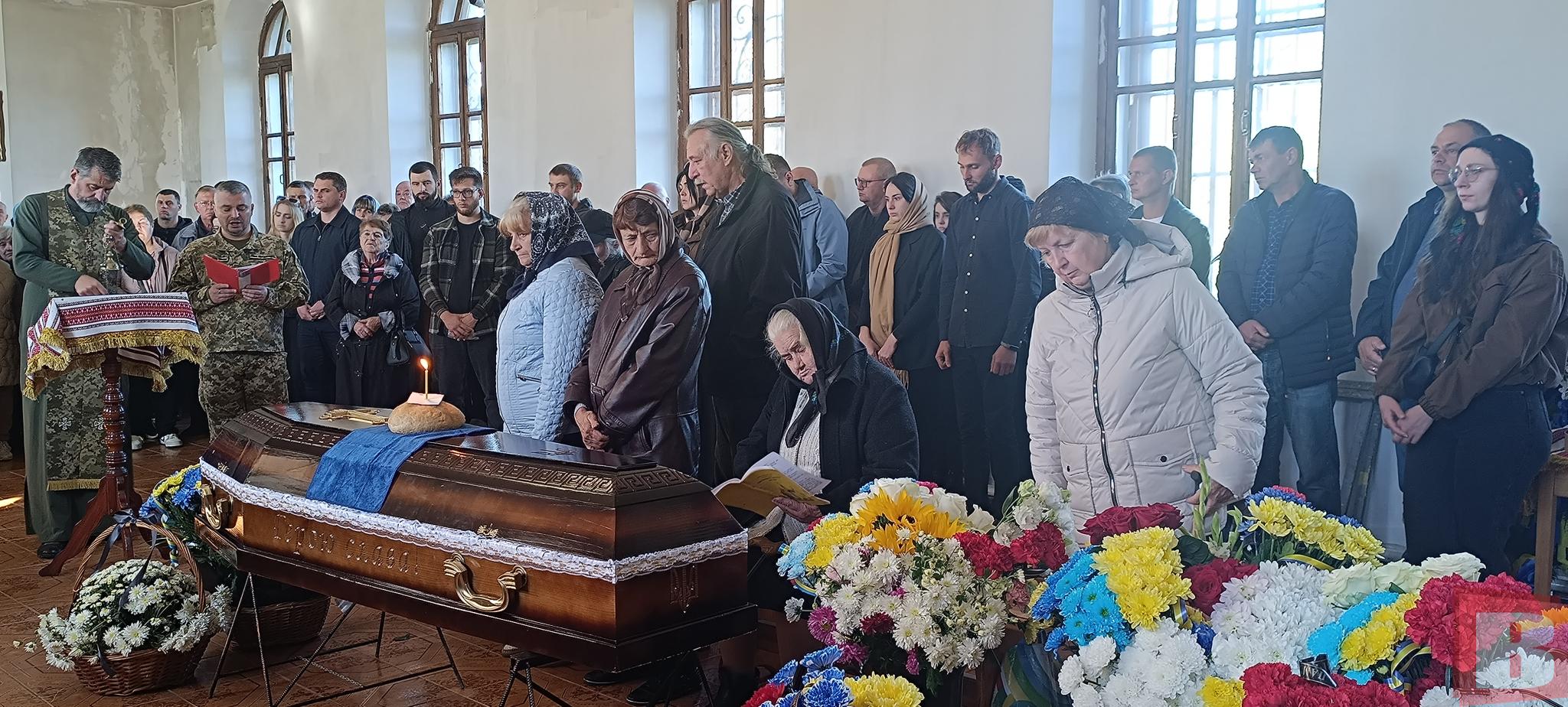 Новини Хмельницького - фото з «Таких, як він, дуже мало». Хмельницький попрощався з волонтером і воїном Іваном Галицьким