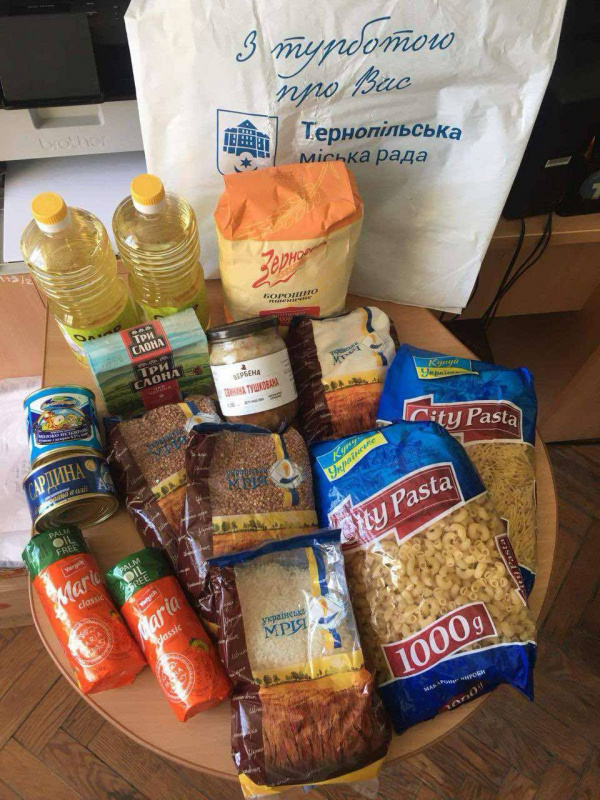 Новини Тернополя - фото з Планують закупити продуктових наборів майже на 6 мільйонів: кому й коли їх роздадуть