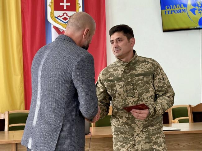 Новини Вінниці - фото з У Бершадській громаді відзначили захисників України державними нагородами