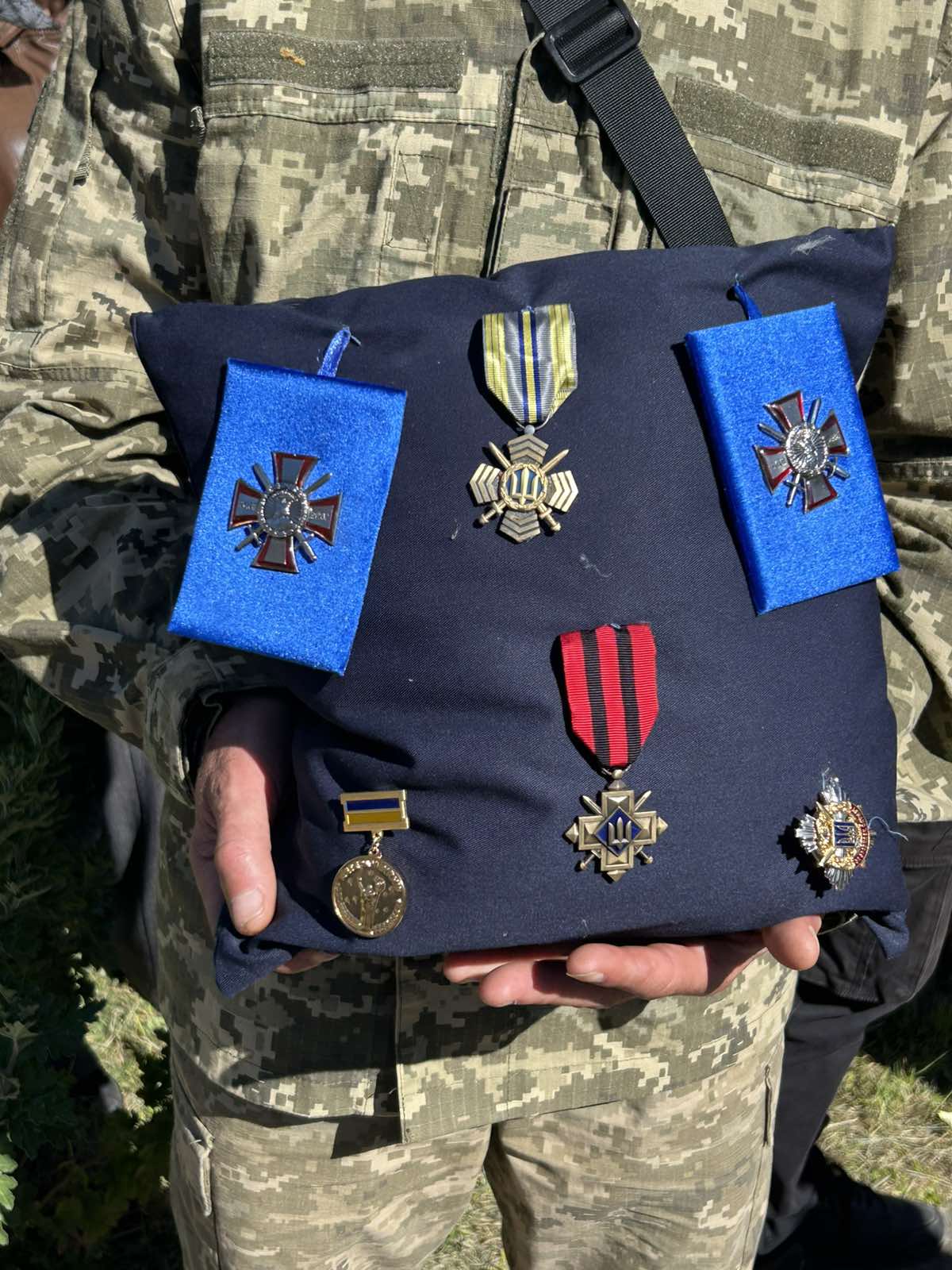 У Чортківському районі в останню путь провели військовослужбовця Дмитра Прокопіва