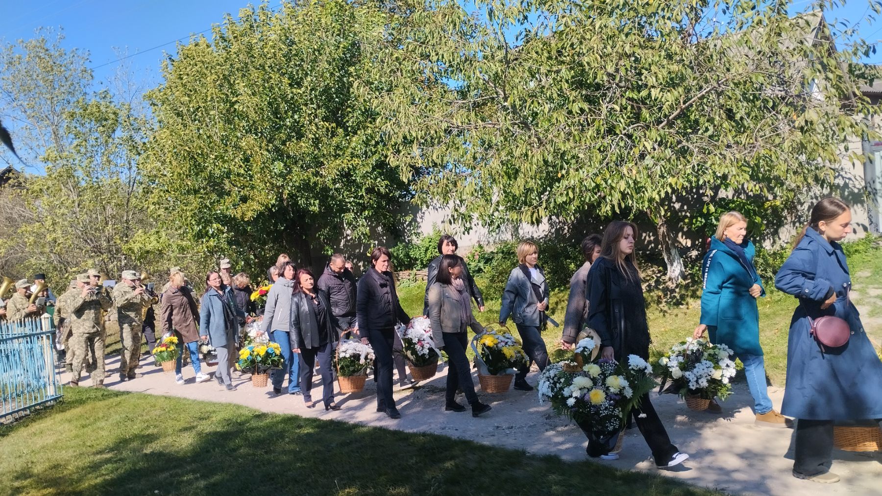 У Чортківському районі в останню путь провели військовослужбовця Дмитра Прокопіва