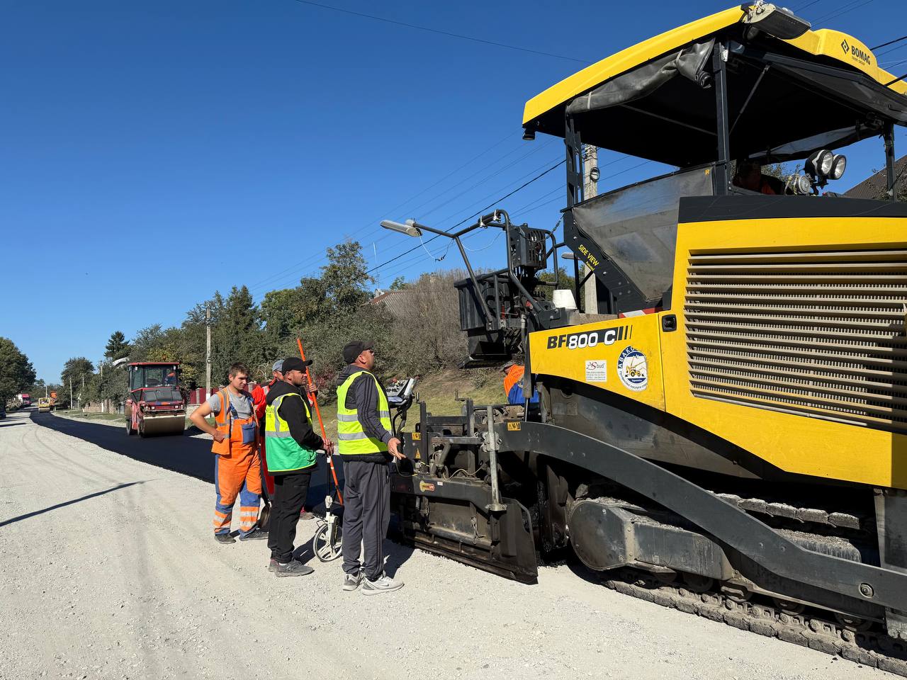 Новини Тернополя - фото з У Підгороднянській громаді ремонтують дорогу: за чиї кошти