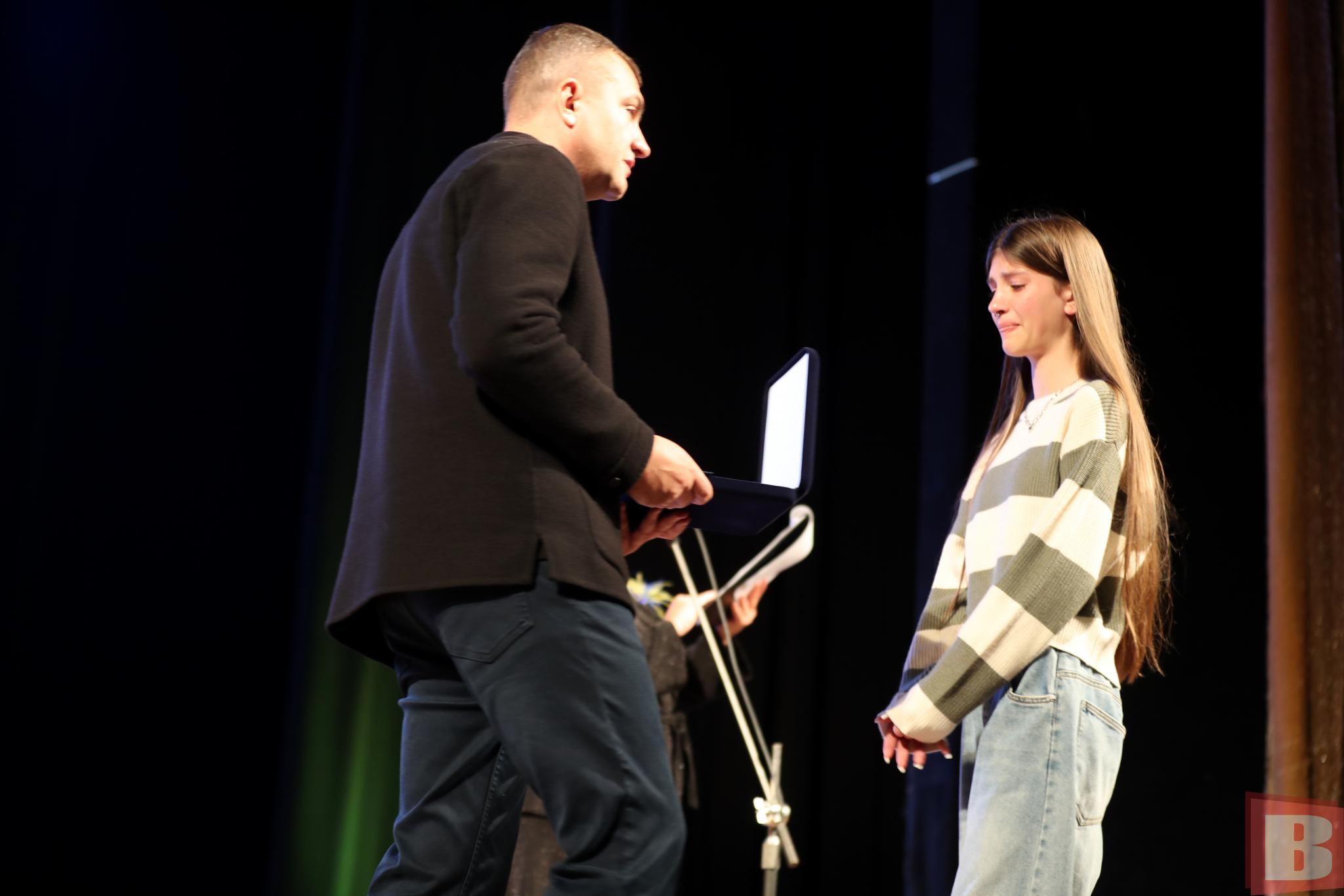 Новини Хмельницького - фото з «Почесні посмертно». Рідним загиблих воїнів-хмельничан вручили відзнаки (РЕПОРТАЖ)