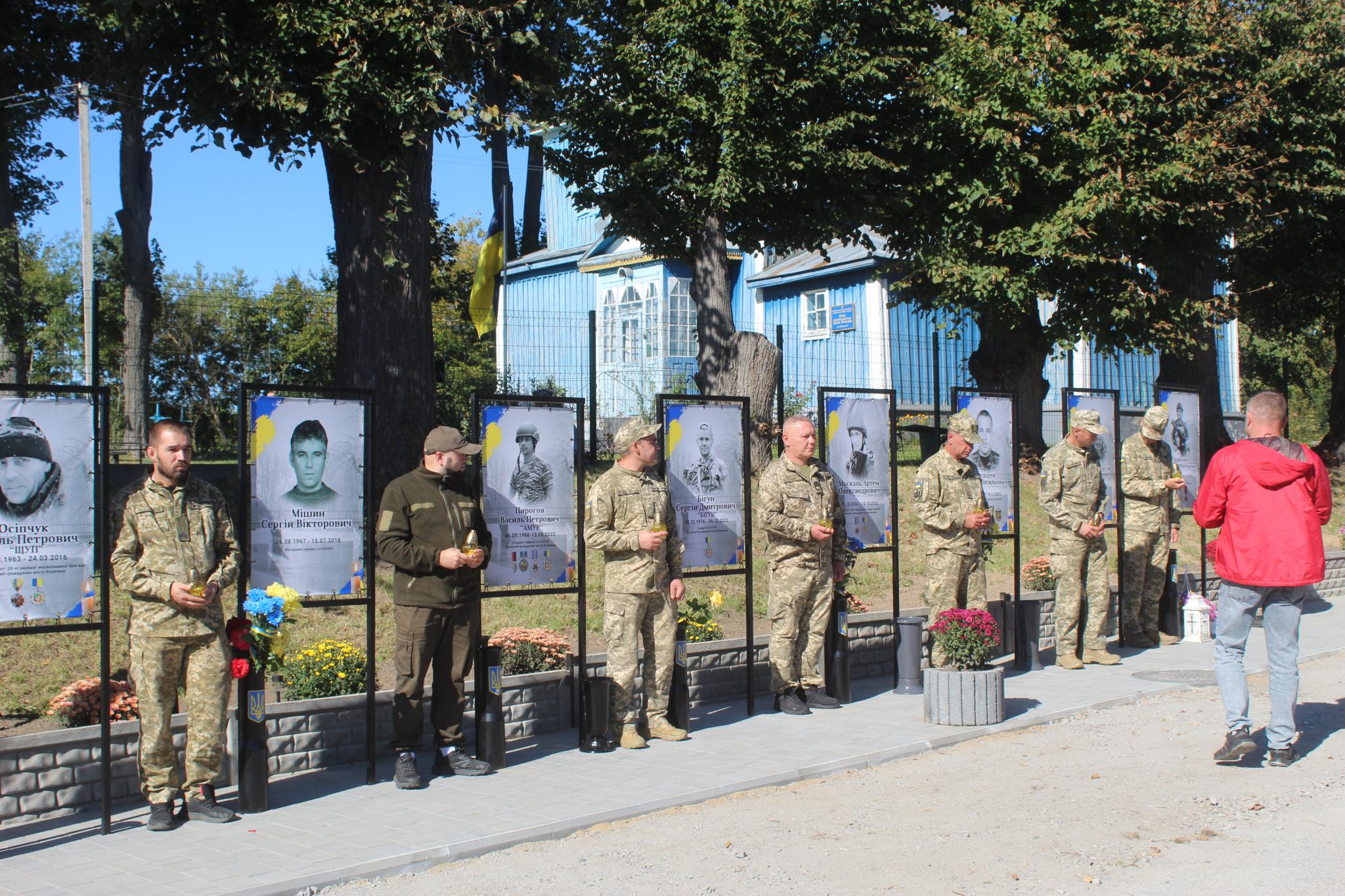 Новини Козятина - фото з На престольне свято, у Іванківцях відкрили Алею Пам'яті 8-ми загиблим воїнам