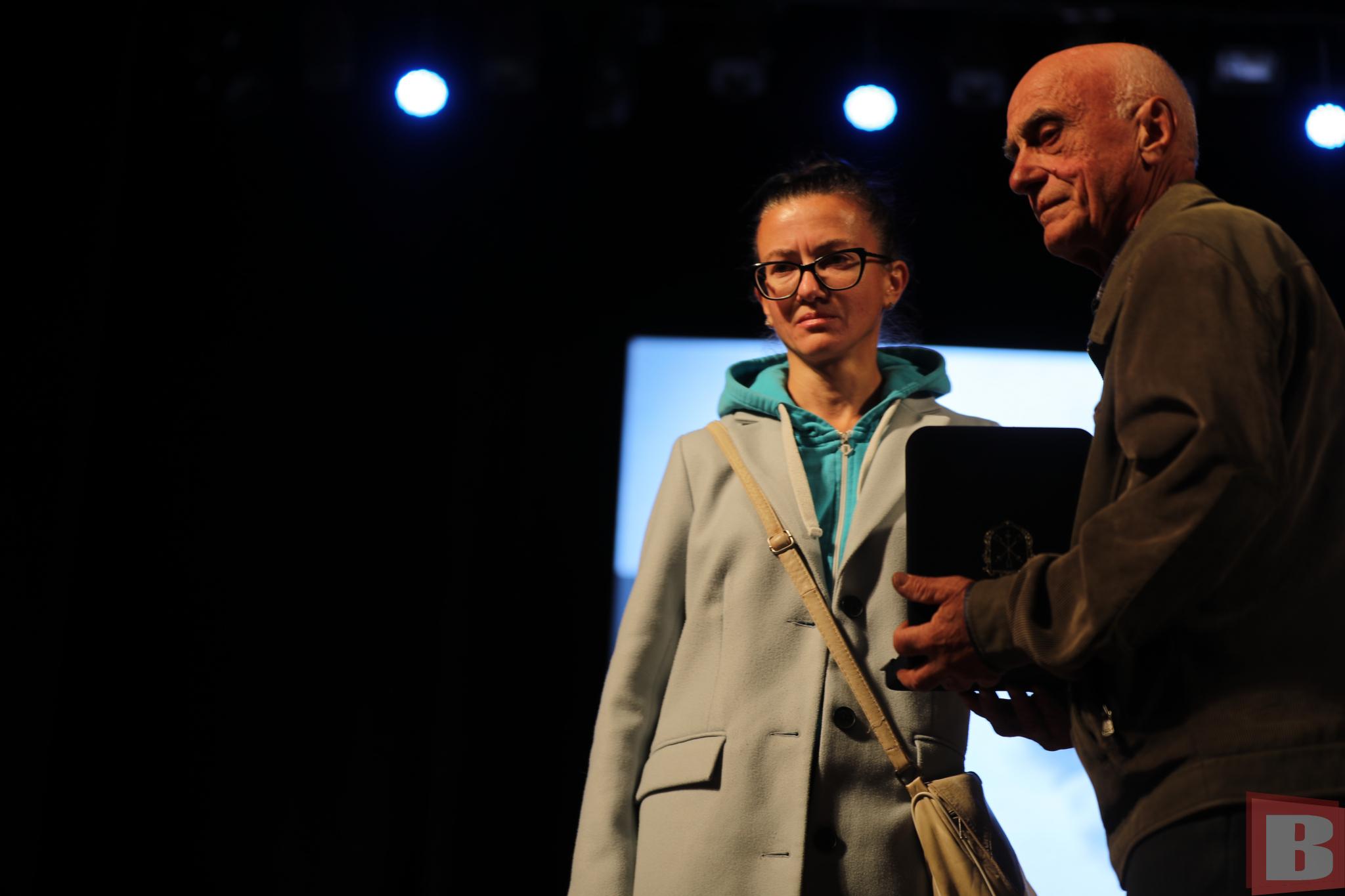 Новини Хмельницького - фото з «Почесні посмертно». Рідним загиблих воїнів-хмельничан вручили відзнаки (РЕПОРТАЖ)