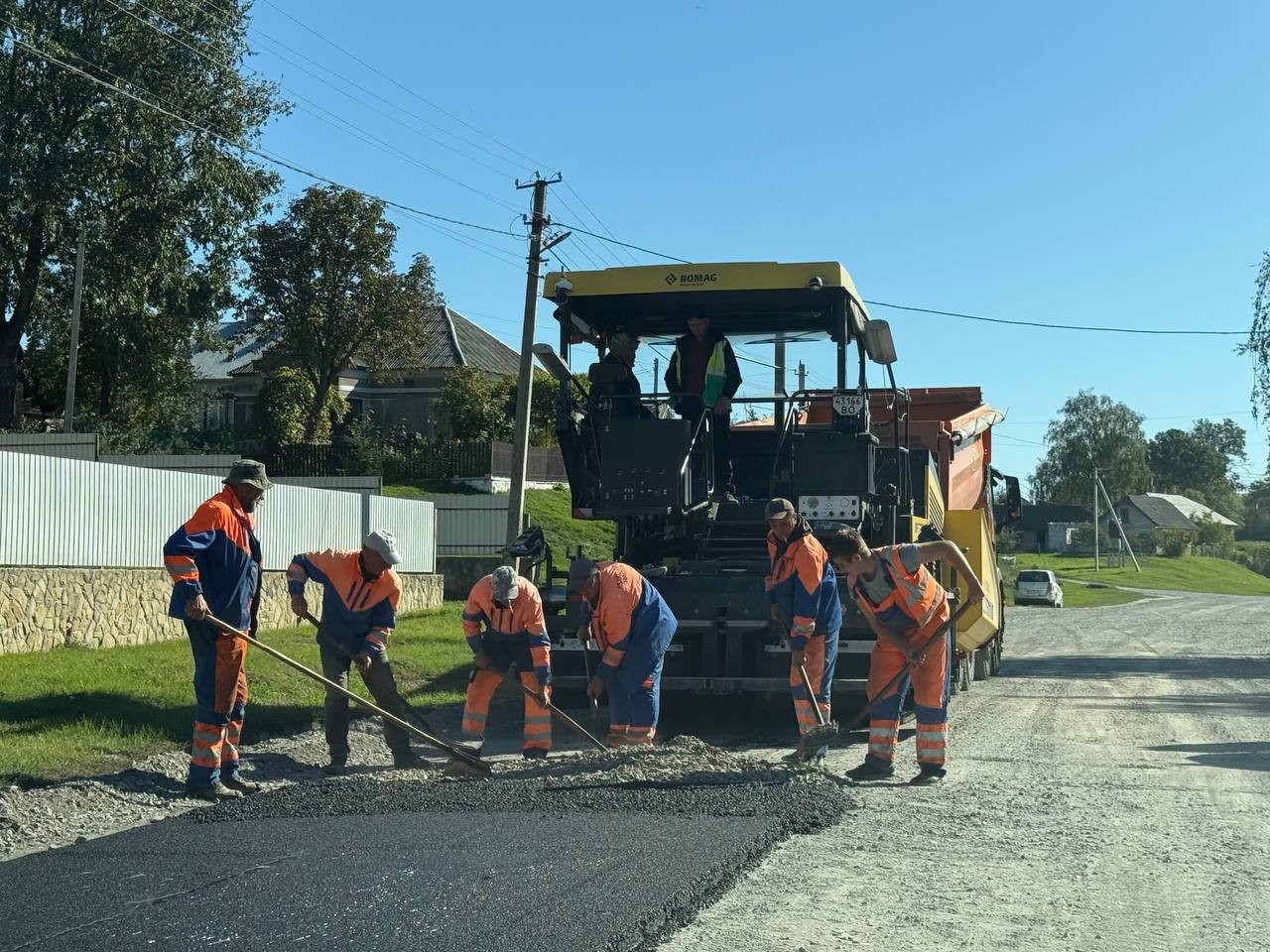 Новини Тернополя - фото з У Підгороднянській громаді ремонтують дорогу: за чиї кошти