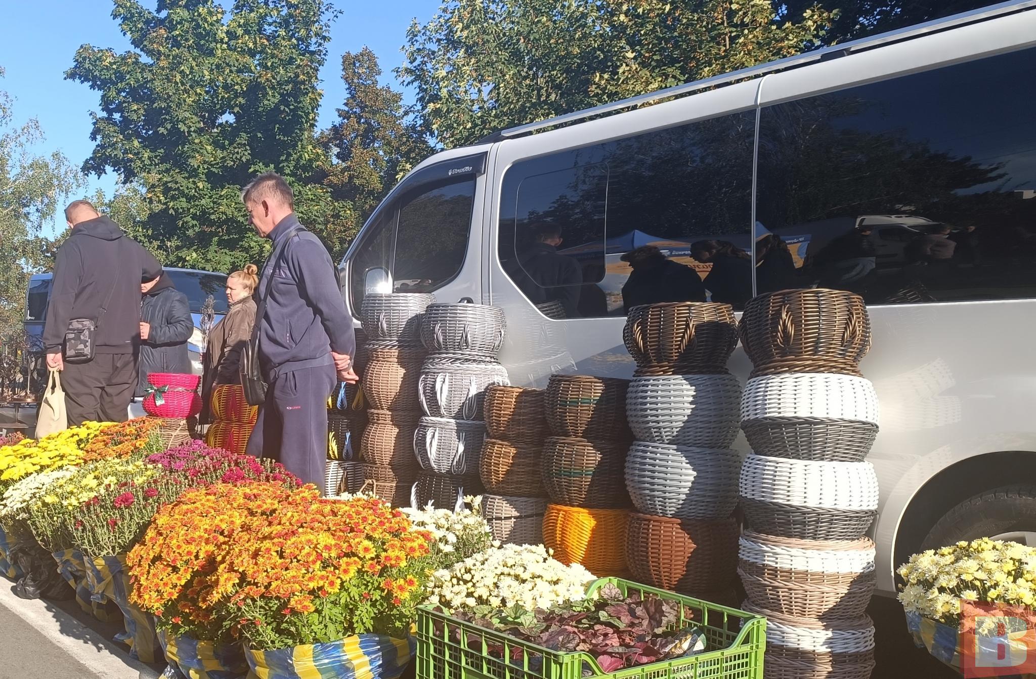 Новини Хмельницького - фото з Ярмарок на Прибузькій: що продають та які ціни (РЕПОРТАЖ)