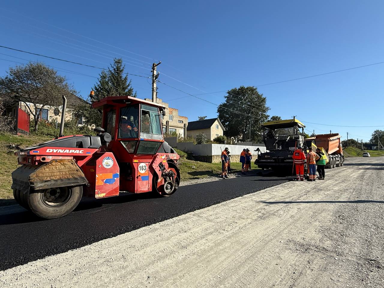 Новини Тернополя - фото з У Підгороднянській громаді ремонтують дорогу: за чиї кошти