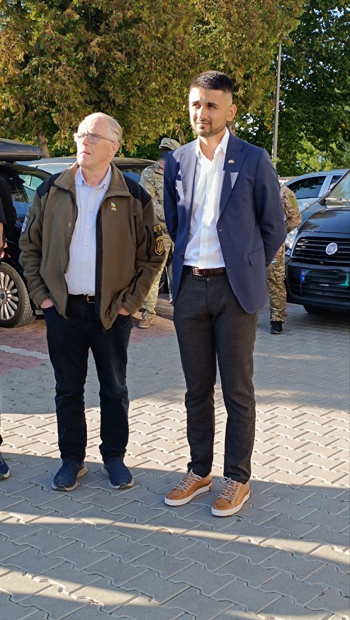 Новини Тернополя - фото з «Це не лише ваша боротьба, а й наша»: благодійники з Норвегії передали Тернополю ще 10 автівок