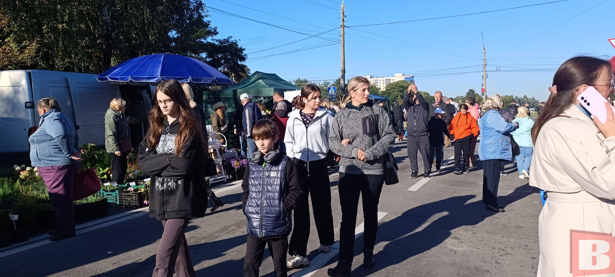 Новини Хмельницького - фото з Ярмарок на Прибузькій: що продають та які ціни (РЕПОРТАЖ)