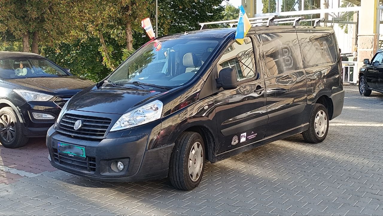 Новини Тернополя - фото з «Це не лише ваша боротьба, а й наша»: благодійники з Норвегії передали Тернополю ще 10 автівок