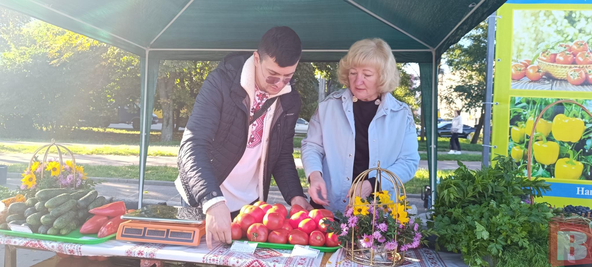 Новини Хмельницького - фото з Ярмарок на Прибузькій: що продають та які ціни (РЕПОРТАЖ)