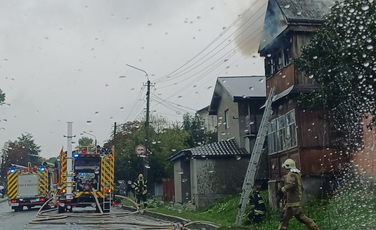 Новини Тернополя - фото з У Кременці батько з шістьма дітьми залишився без даху над головою після пожежі
