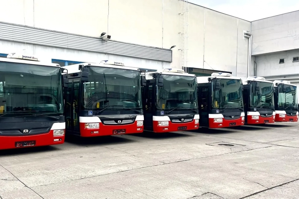 Новини Хмельницького - фото з Вулицями Хмельницького курсують автобуси із Праги: що про них відомо