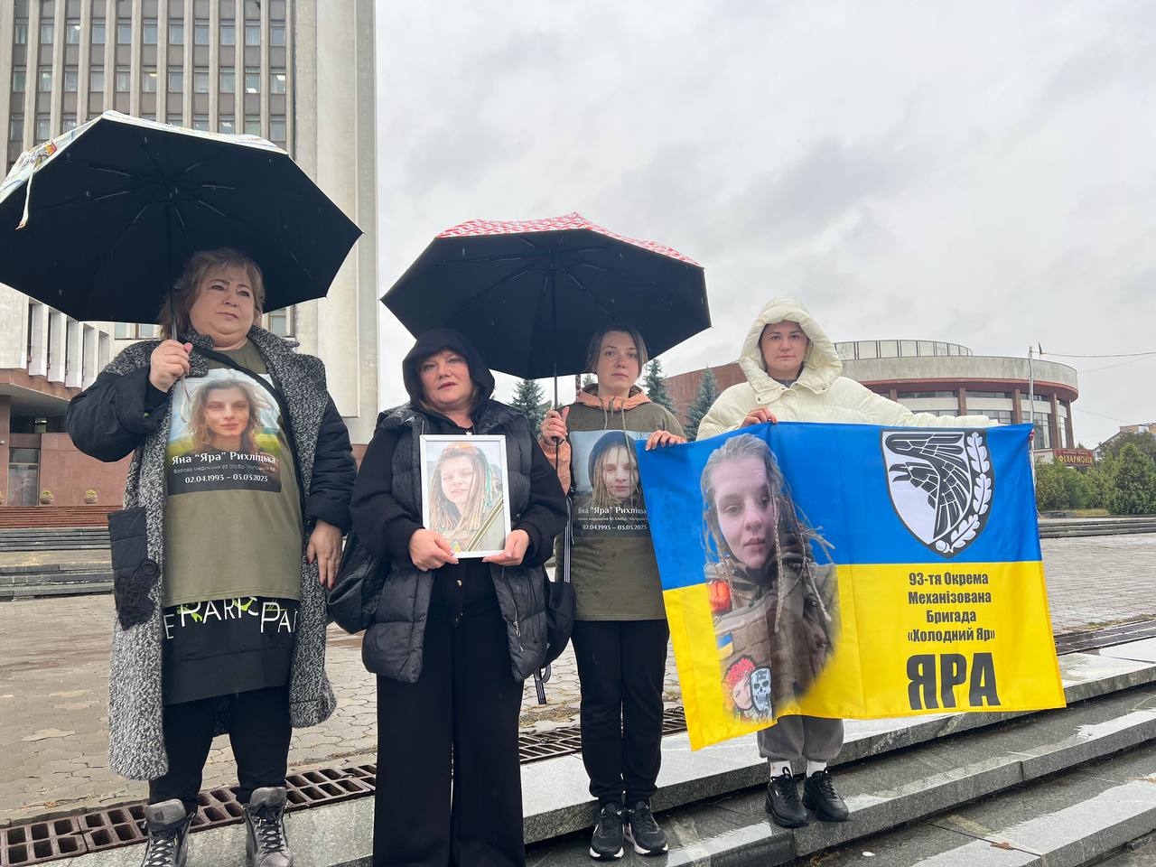 Новини Вінниці - фото з «За кожною втратою — ім’я»: Вінниця зупинилася на хвилину, щоб згадати загиблих Героїв