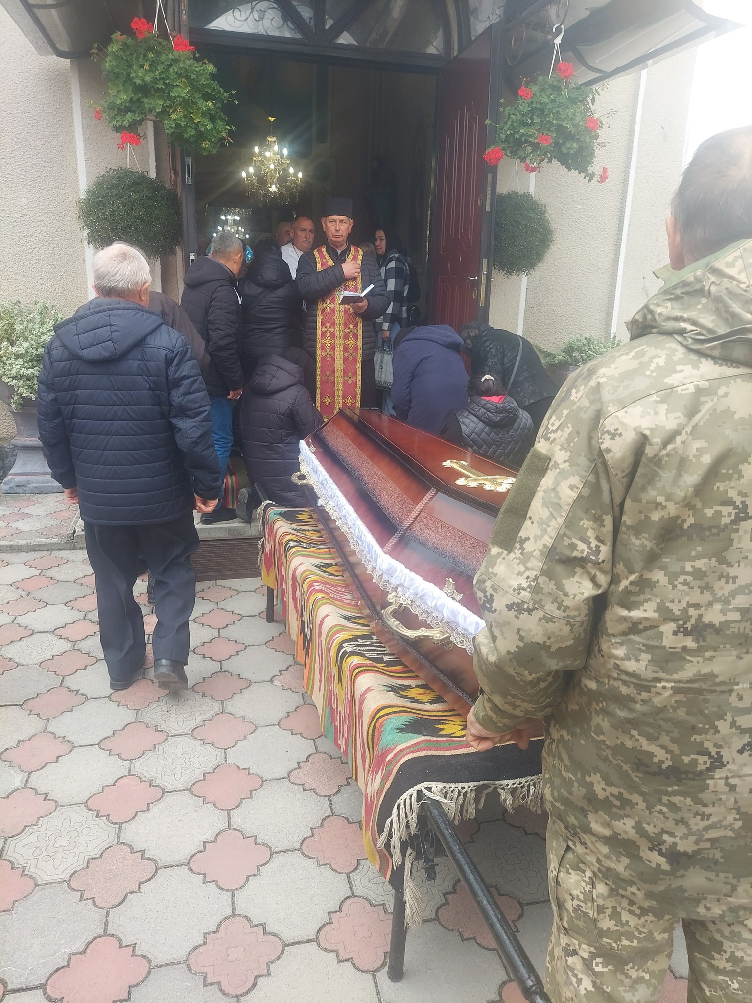У Гримайлівській громаді в останню путь провели Героя Степана Рабаду