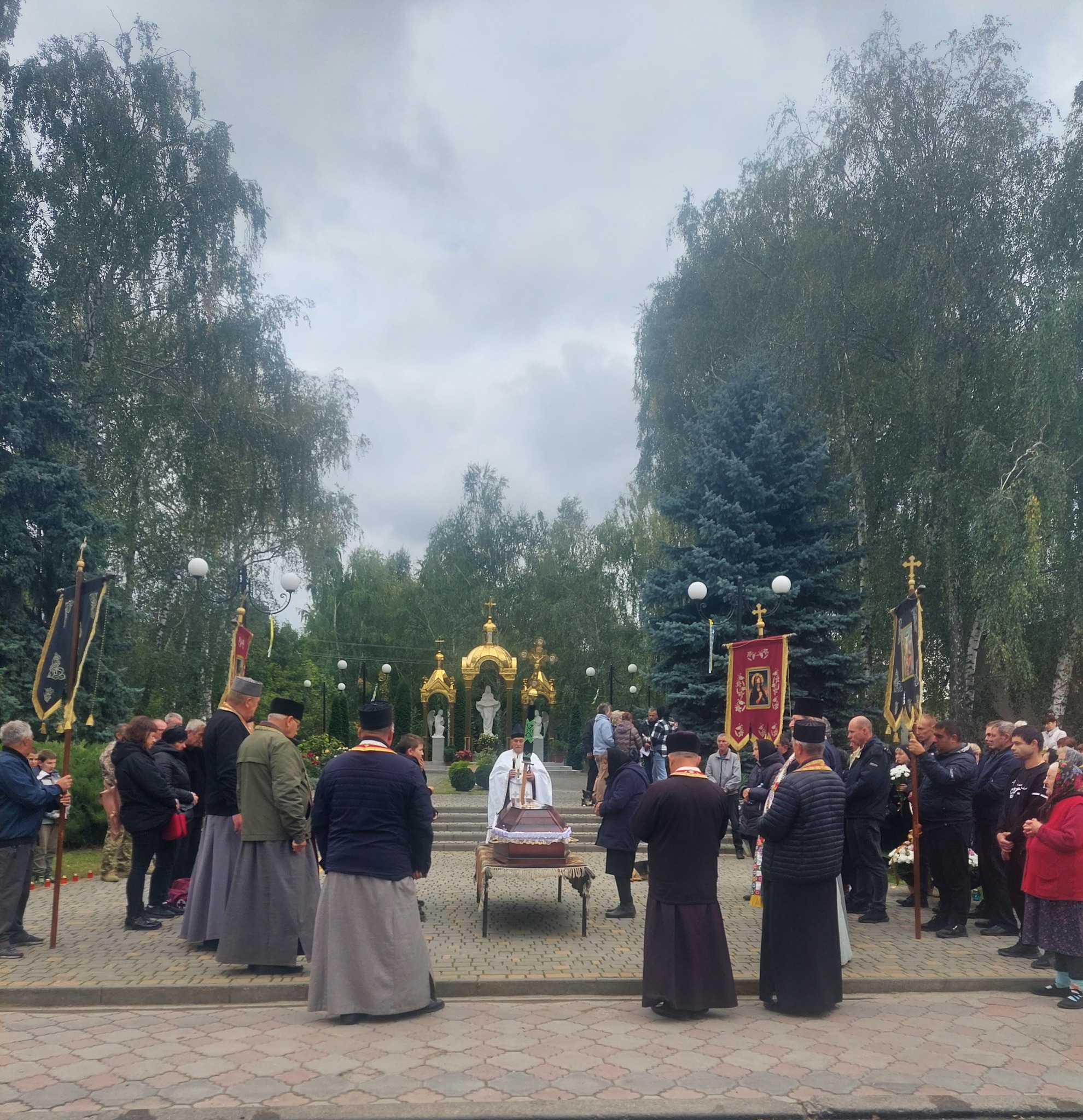У Гримайлівській громаді в останню путь провели Героя Степана Рабаду
