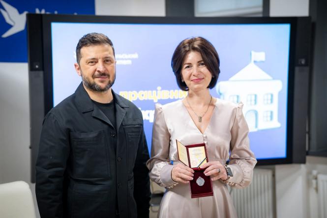 Новини Вінниці - фото з Вчителька з Гайсинщини отримала звання «Заслужений вчитель України»