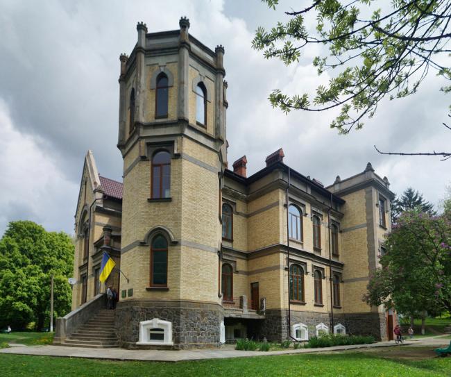 Новини Вінниці - фото з Старовинний палац Чихачова в Митках: архітектурна перлина захоплює історією