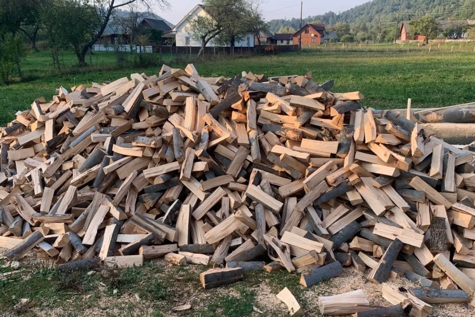 Новини Тернополя - фото з Скільки коштують дрова на Тернопільщині та де безпечно їх купити