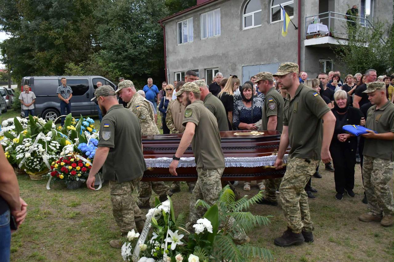 Новини Тернополя - фото з «Обіймаємо до неба»: історія захисника Романа Гармаша, який віддав життя за Батьківщину